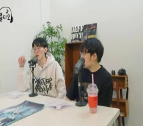 格林与奥利,尼克篮下冲,双双六犯离,开云体育,开云体育官网,开云体育app,开云体育app下载