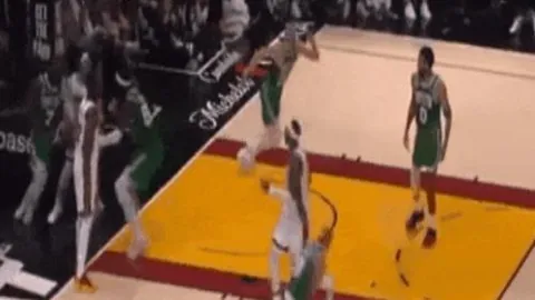 南奔战士大乐透期号专家质合分析推荐前区十码